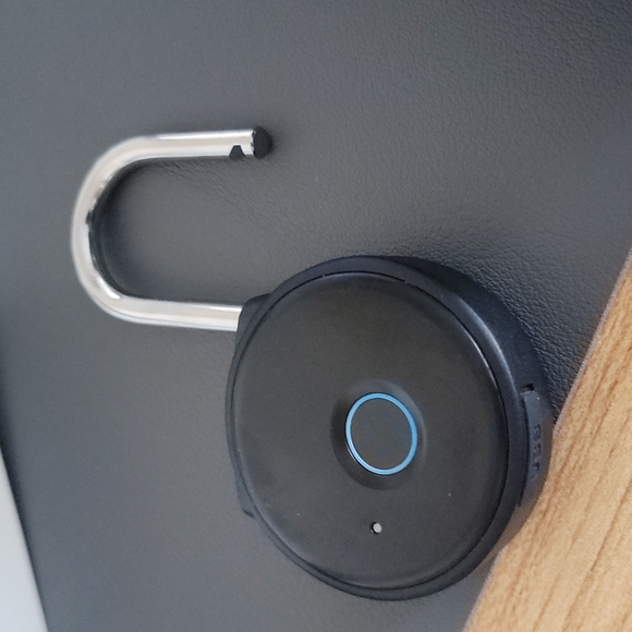 Fingerprint Smart Lock - Picture 2 of 5